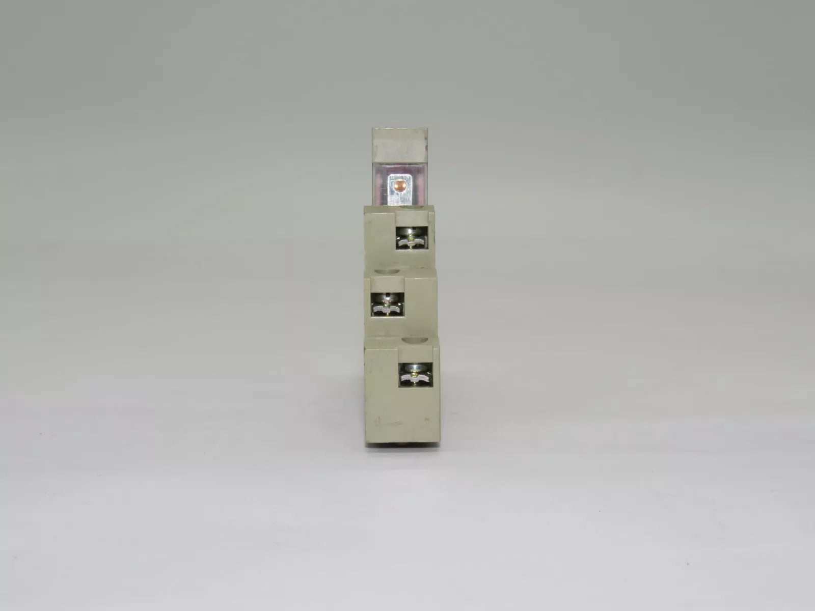 Omron Relay with Socket 17Z6CX 10 A 250V