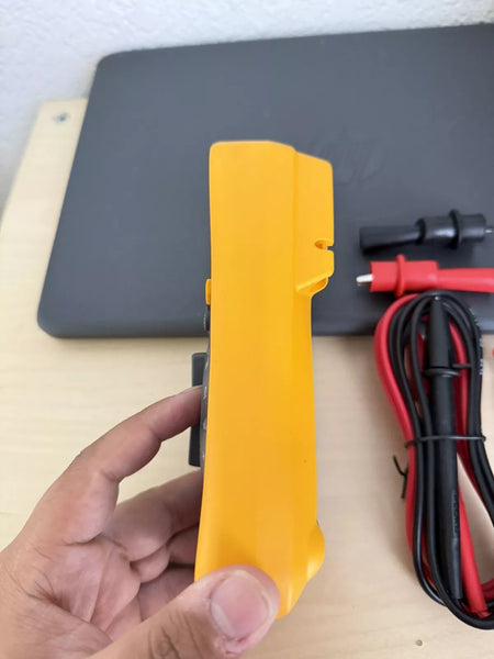 Fluke 116 True RMS Digital Multimeter with Leads - Precision Measurement Tool