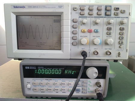 HP Agilent 33120A 15 MHz Function / Arbitrary Waveform Generator _3876 - XG eqpt