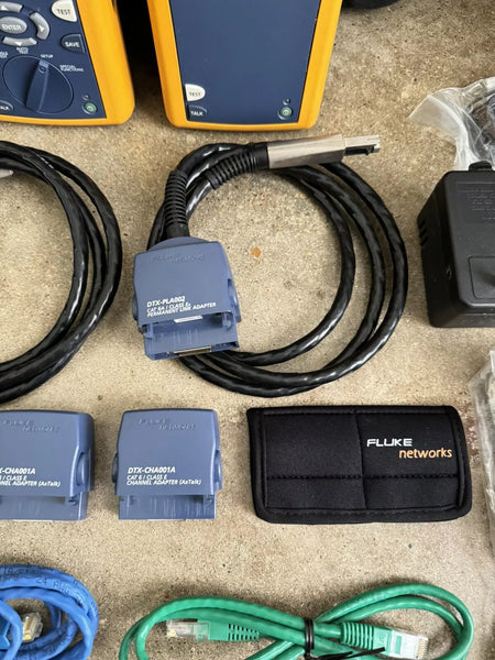 Fluke Networks DTX-1800 Cable Analyzer Kit with DTX-CHA001A CAT6 Channel Adapters