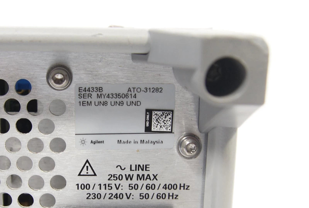 Agilent E4433B 4GHz ESG-D Series Signal Generator Options 1EM UN8 UN9 UND