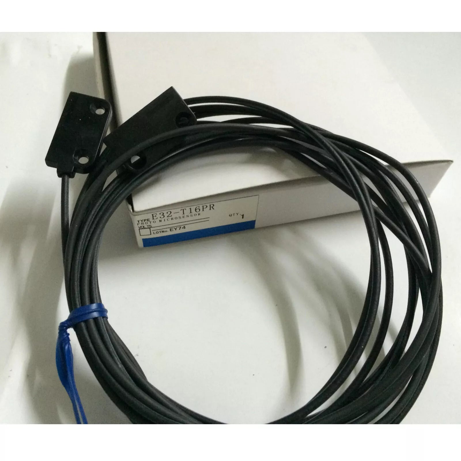 Omron E32-T16PR Fiber Unit Photoelectric Switch
