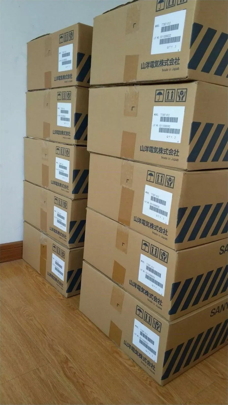 One New SANYO T720T-012 Servo Motor T720T012 In Box Expedited Shipping