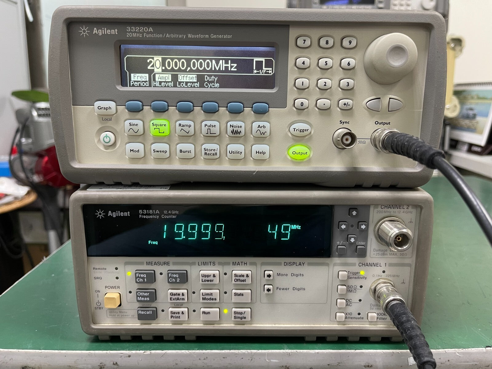 Agilent Keysight 53181A Universal Frequency Counter 10 digits/s ( 12.4GHz ) - XG eqpt