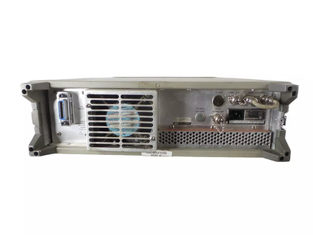 HP8672A Synthesized Signal Generator for Precision Signal Synthesis
