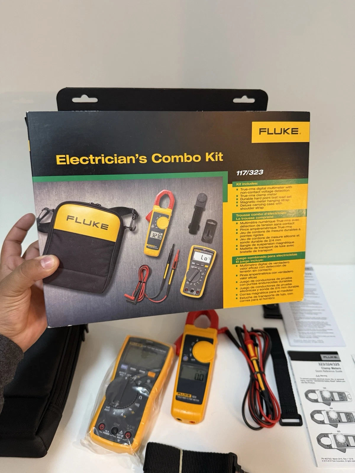 Fluke 117/323 Electrician Combo Kit (New Factory Sealed)