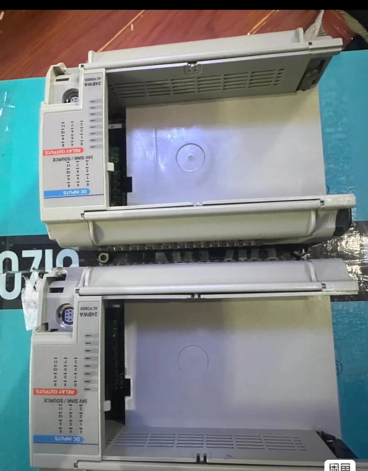 1764-24BWA B: Wireless Dual-Band Router for High-Speed Internet Access