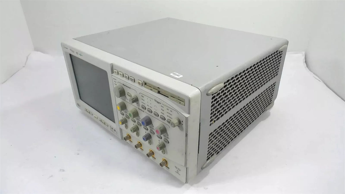 Agilent Infiniium Oscilloscope 600 MHz 4 GS/a (54831M)