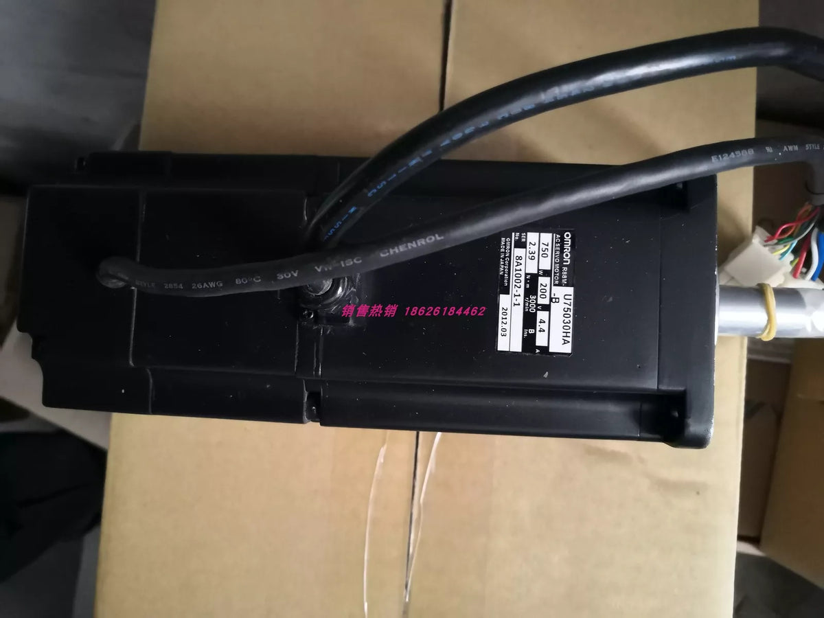 Omron R88M-U75030HA-B Servo Motor, New in Box, Expedited Shipping
