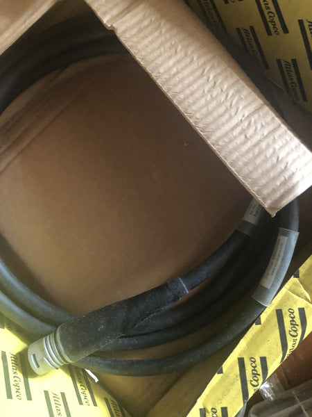 ATLAS COPCO，QST，4220<wbr/>379903。Plug rubber has aging