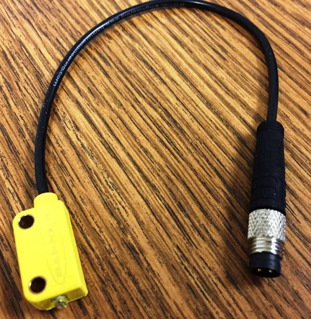 Banner Q126EQ3 Through-Beam Optical Sensor & Cable