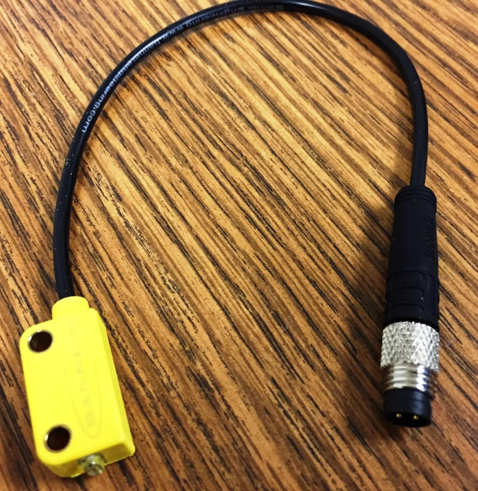 Banner Q126EQ3 Through-Beam Optical Sensor & Cable