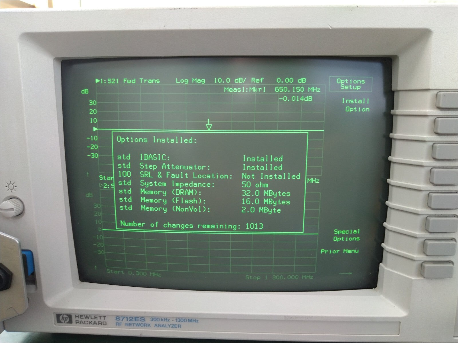 Agilent 8712ES 300 kHz-1300 MHZ RF Network Analyzer w/ Ethertwist Lan _04445 - XG eqpt