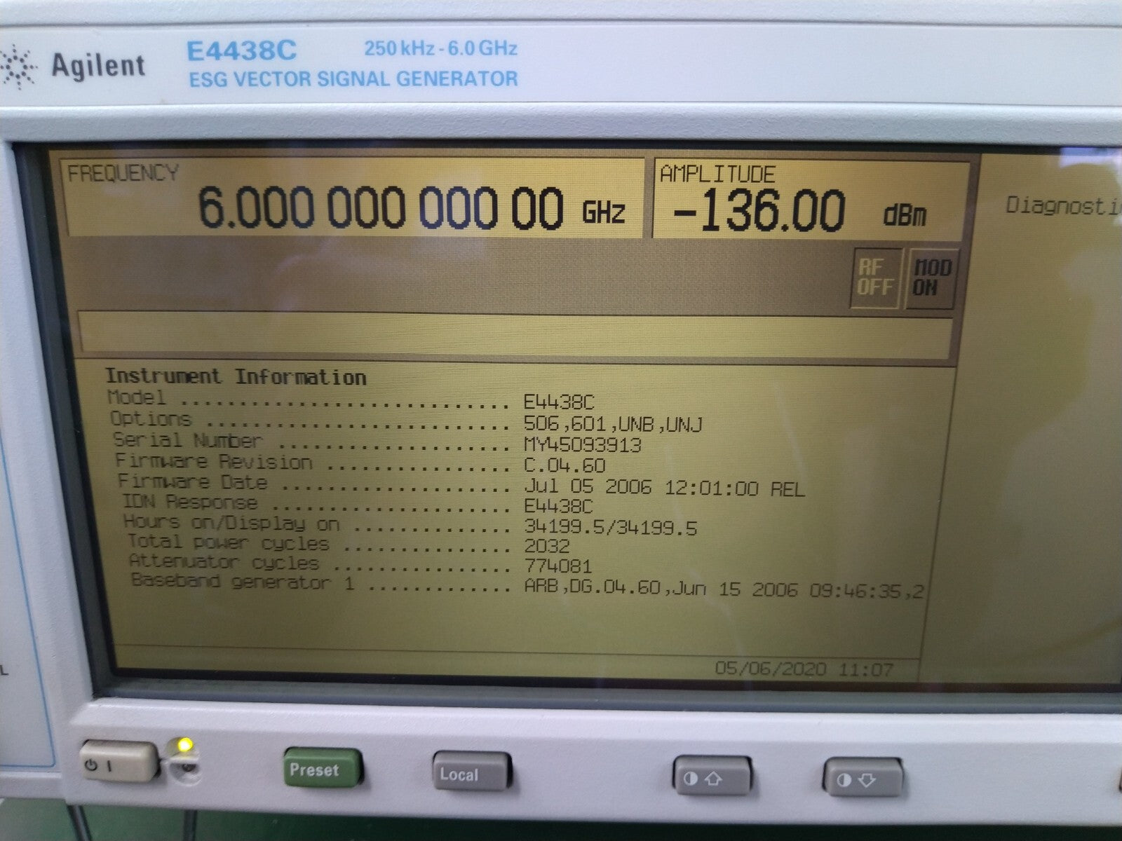 Agilent E4438C ESG Vector Signal Generator 250kHz-6GHz w/506,601,UNB,UNJ _3913 - XG eqpt