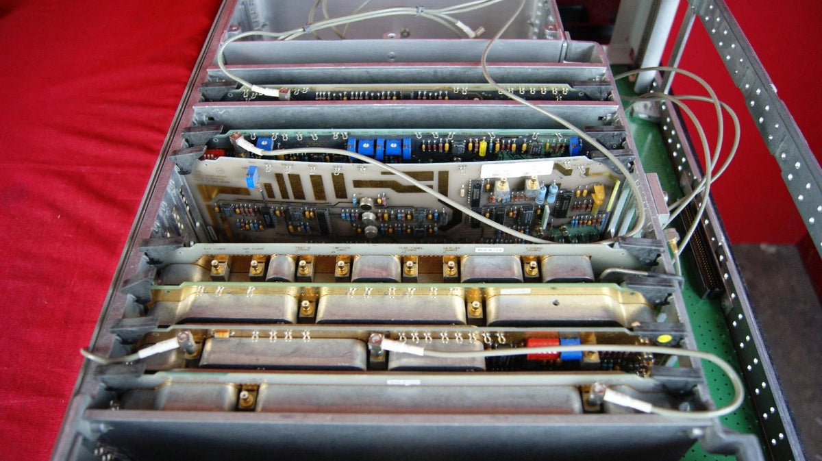 HP Agilent 83621A 10 MHz to 20 GHz Synthesized Sweeper 3420A00578 PARTS UNIT