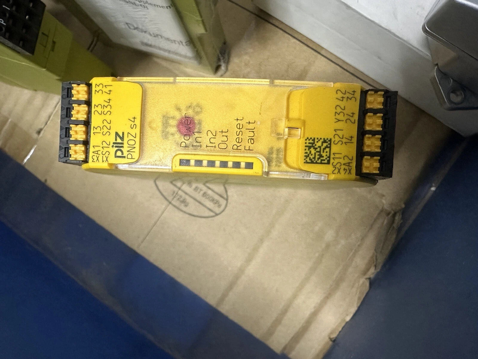 Pilz PNOZ S4 Safety Relay 24VDC 3 N/O 1 N/C 750104