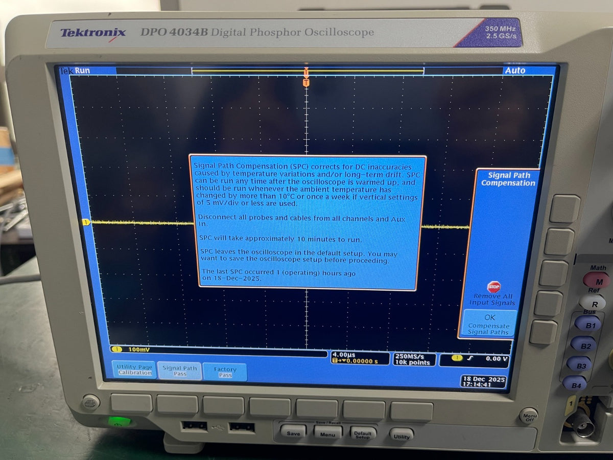 Tektronix DPO4034B Digital Phosphor Oscilloscope 350MHz, 4Ch, 2.5GS/s , SPC PASS - XG eqpt