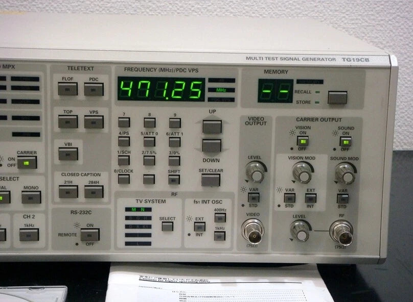 Shibasoku TG19CB TV Signal Generator - Professional Signal Testing Tool