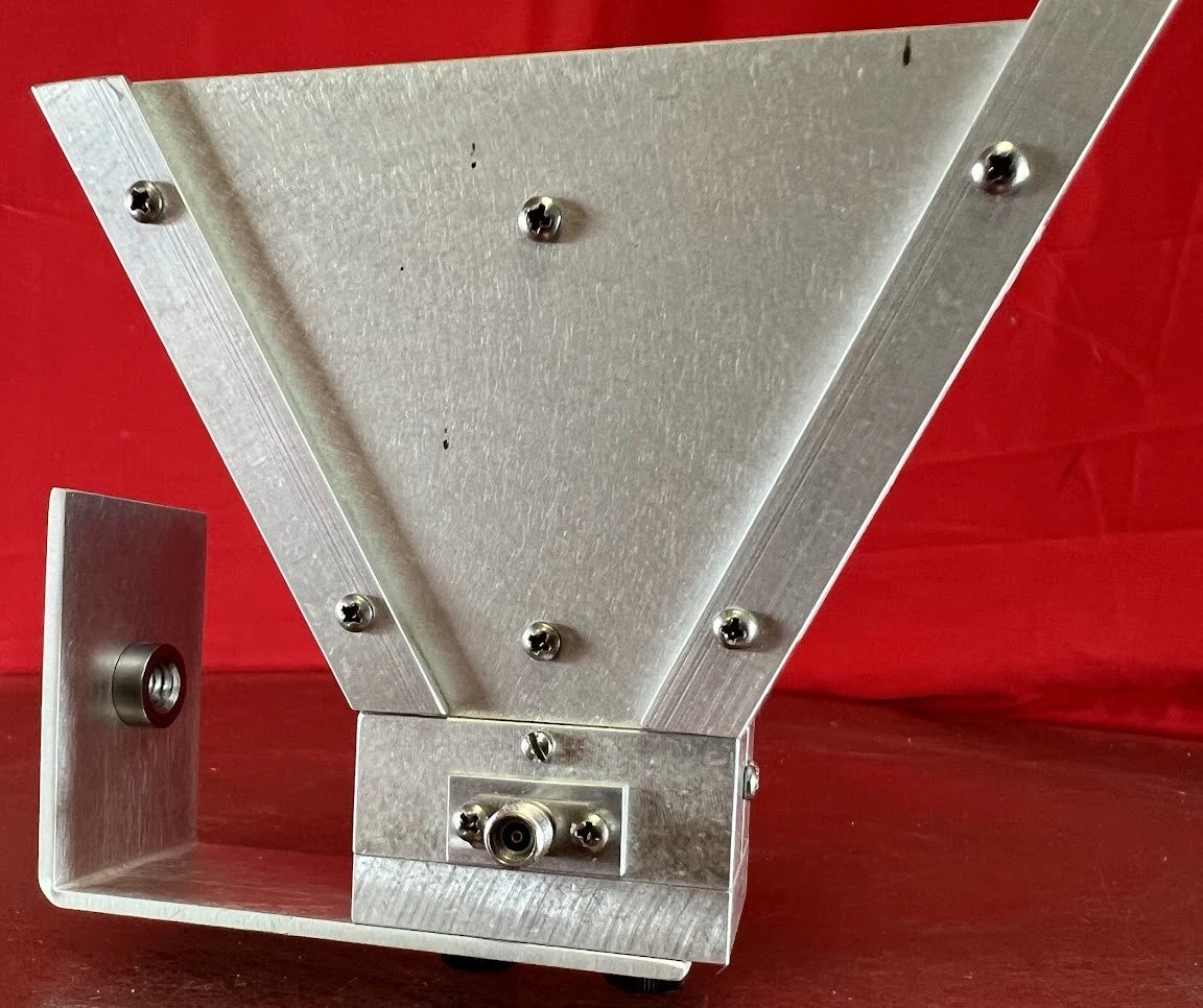 ETS Lindgren 3116 Double-Rigged Waveguide Horn, 18 GHz to 40 GHz