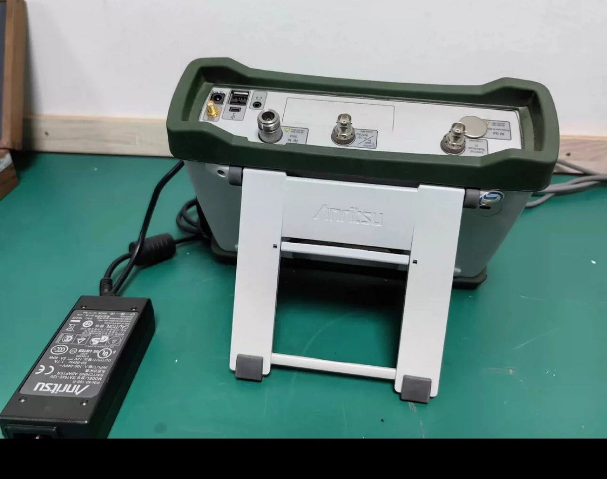 Anritsu MS2712E Spectrum Master Analyzer 100 kHz to 4 GHz