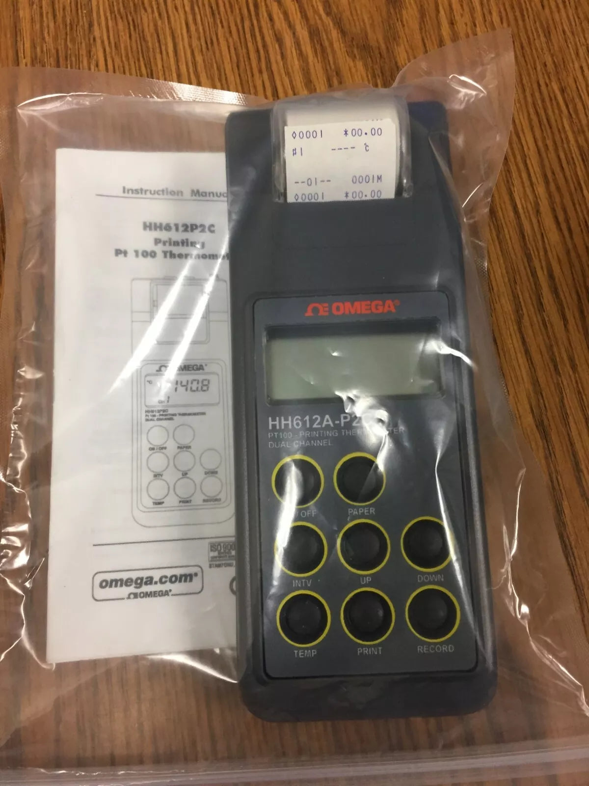 Omega HH612A-P2C Printing/Logging Handheld Thermometer