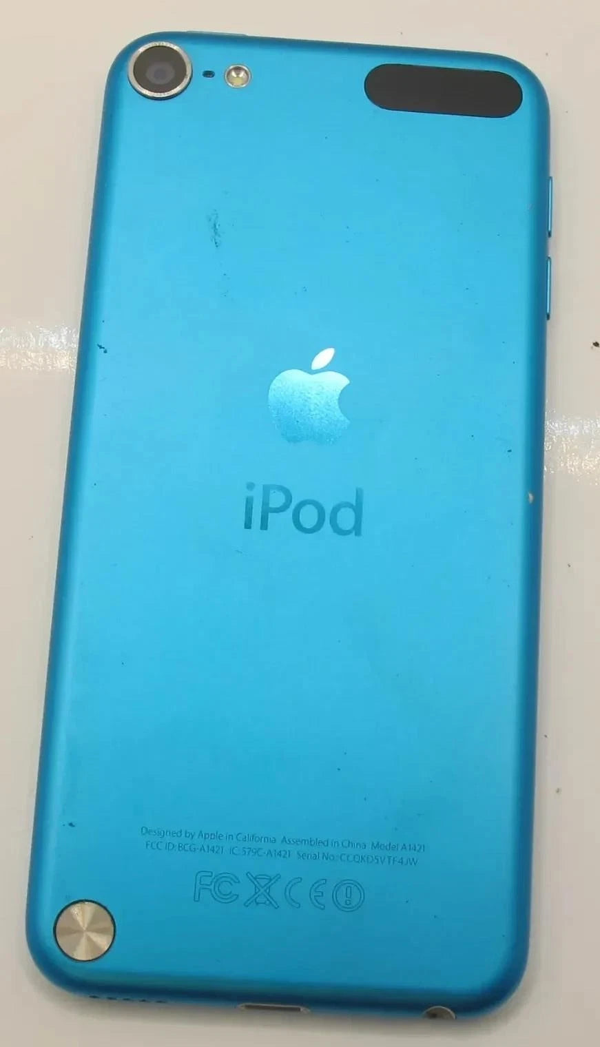 Apple iPod Touch 5th Gen A1421 32GB MD717LL/A Blue - Free shipping
