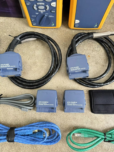Fluke Networks DTX-1800 Cable Analyzer Kit with DTX-CHA001A CAT6 Channel Adapters