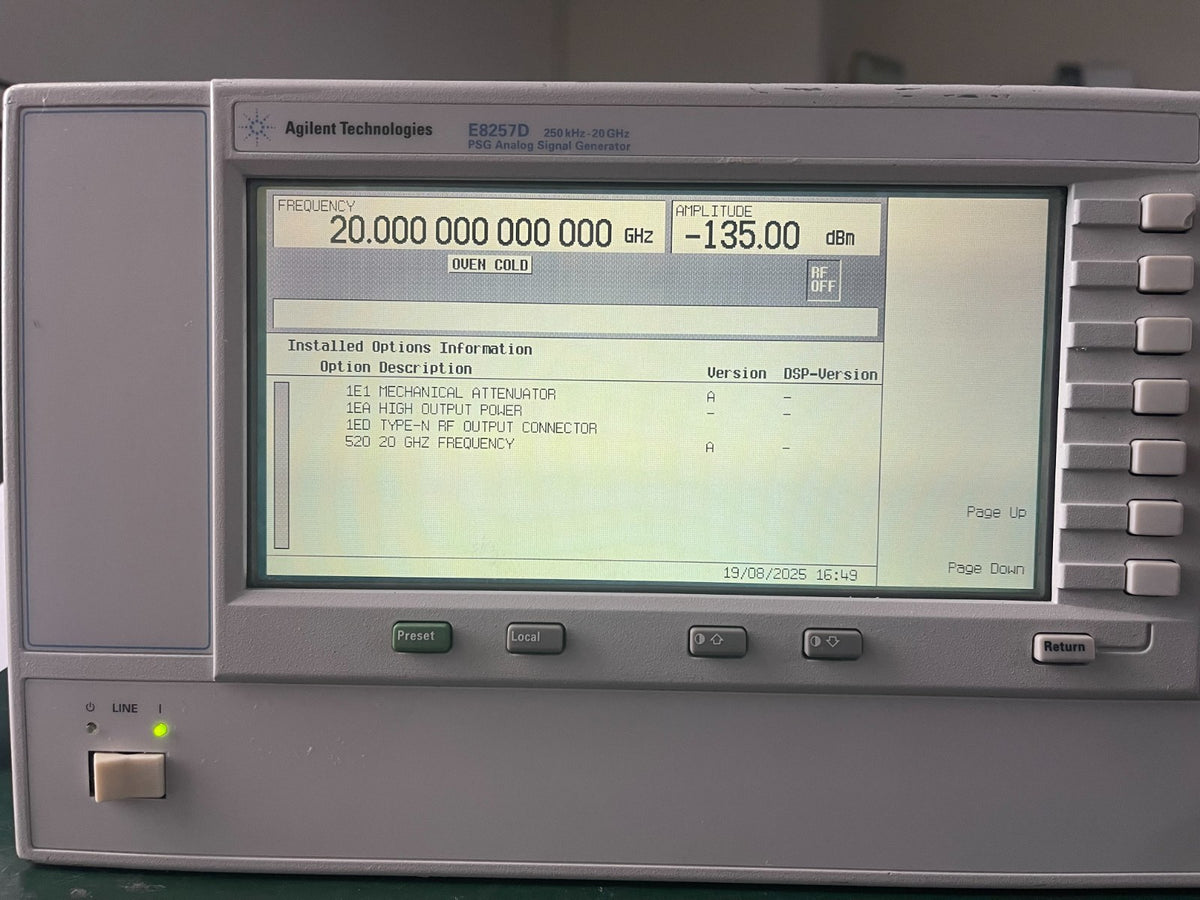 Agilent E8257D PSG 250KHz - 20GHz Analog Signal Generator w/ 1E1 , 1EA, 1ED, 520 - XG eqpt