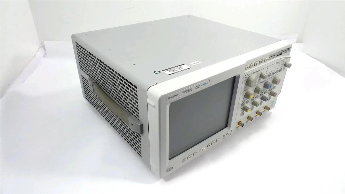 Agilent 54831M Infiniium Oscilloscope 600 MHz 4 GS/a with Accessories