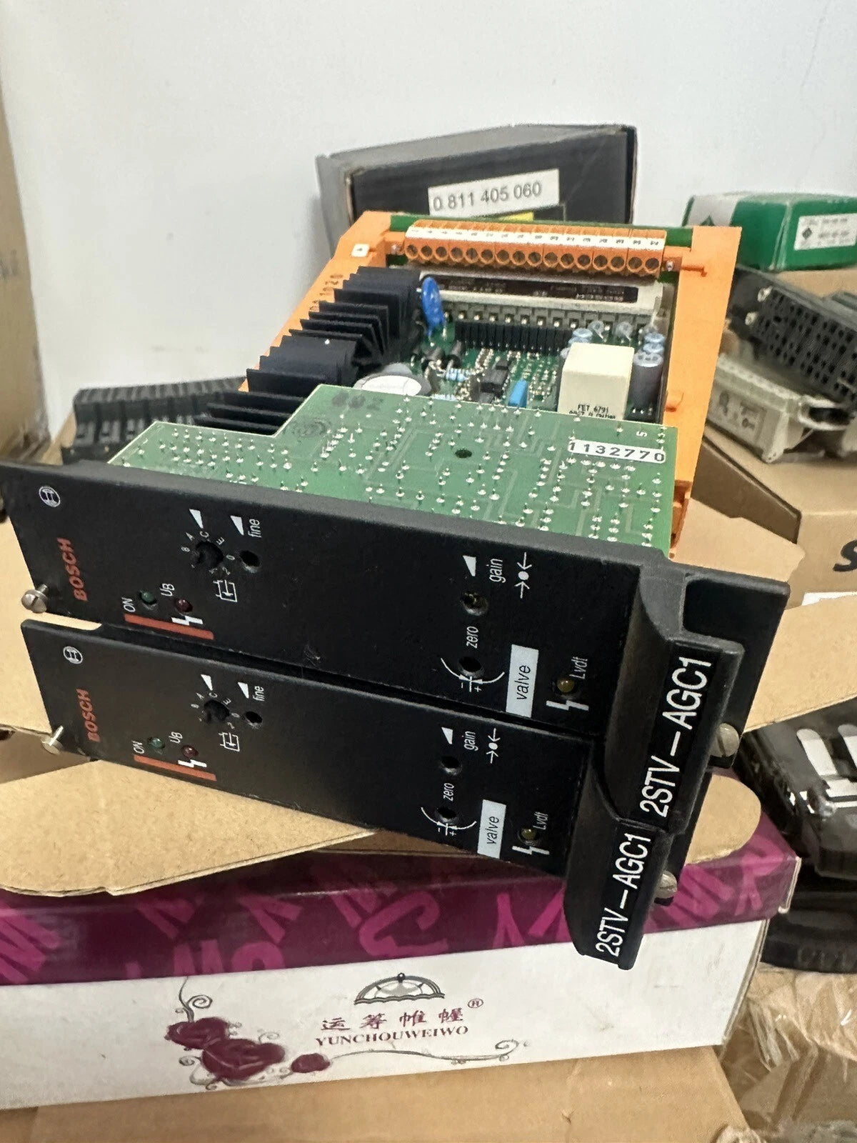 2STV-2GC1-0811405068 Security Camera System with 8 Cameras and Remote Access