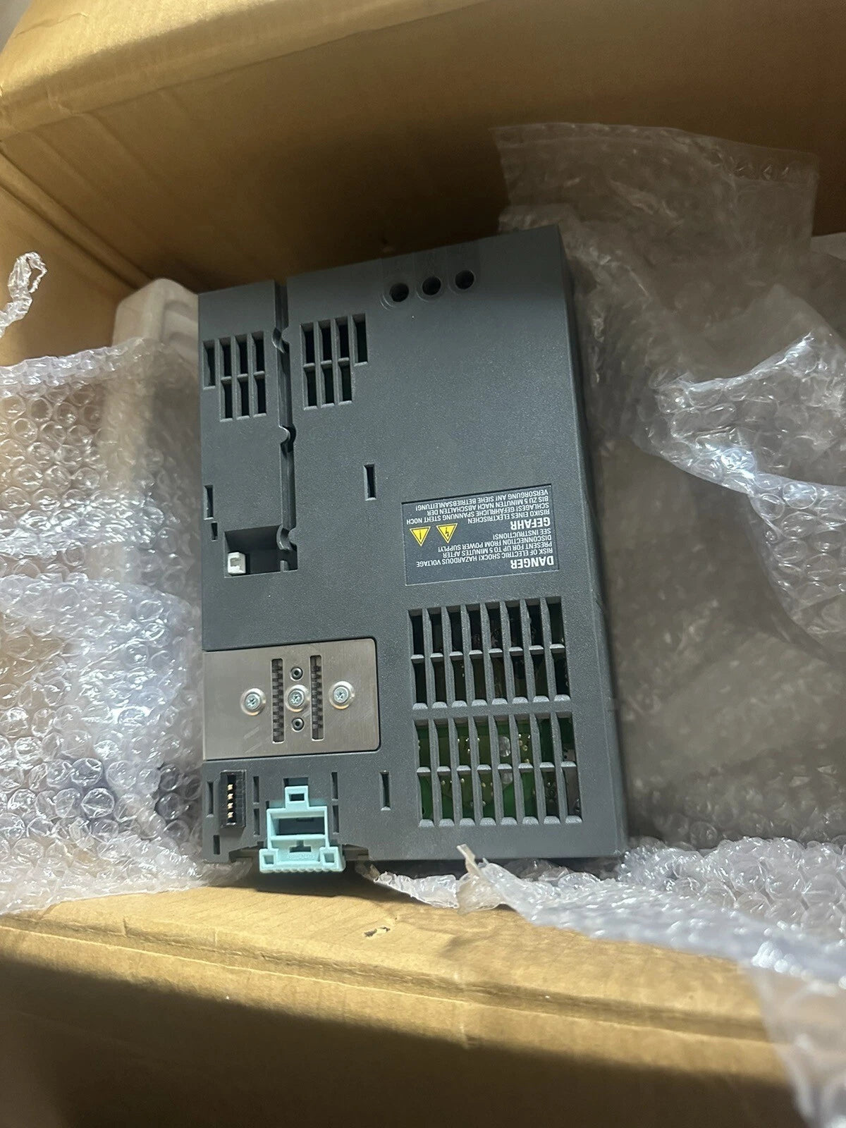 Siemens 6SL3210-1SE16-0UA0 SINAMICS S120 PM340 DHL/FEDEX Product