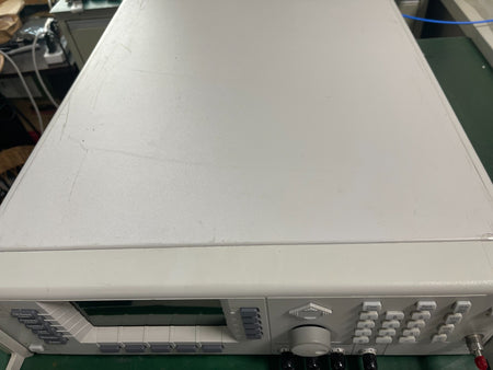Anritsu 69347B Synthesized Signal Generator 10MHz - 20GHz , w/8 , 11 , 14 _4120