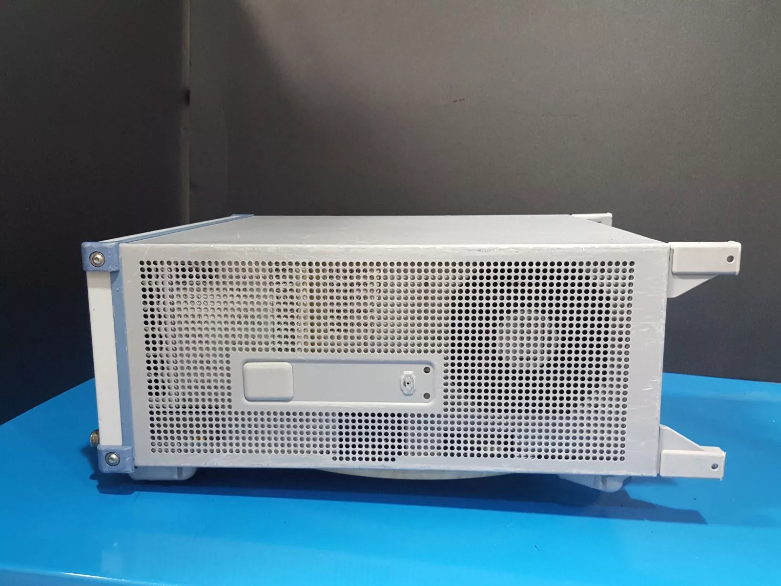 R&S CMU200: Universal Radio Communications Tester, As-is (108344)
