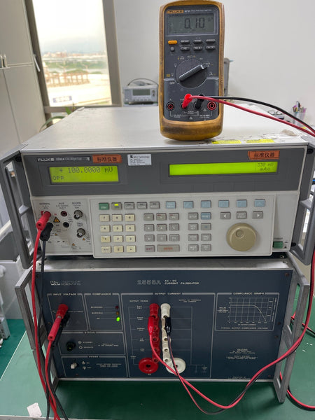 Valhalla Scientific 2555A Calibrator , tested & good working condition - XG eqpt