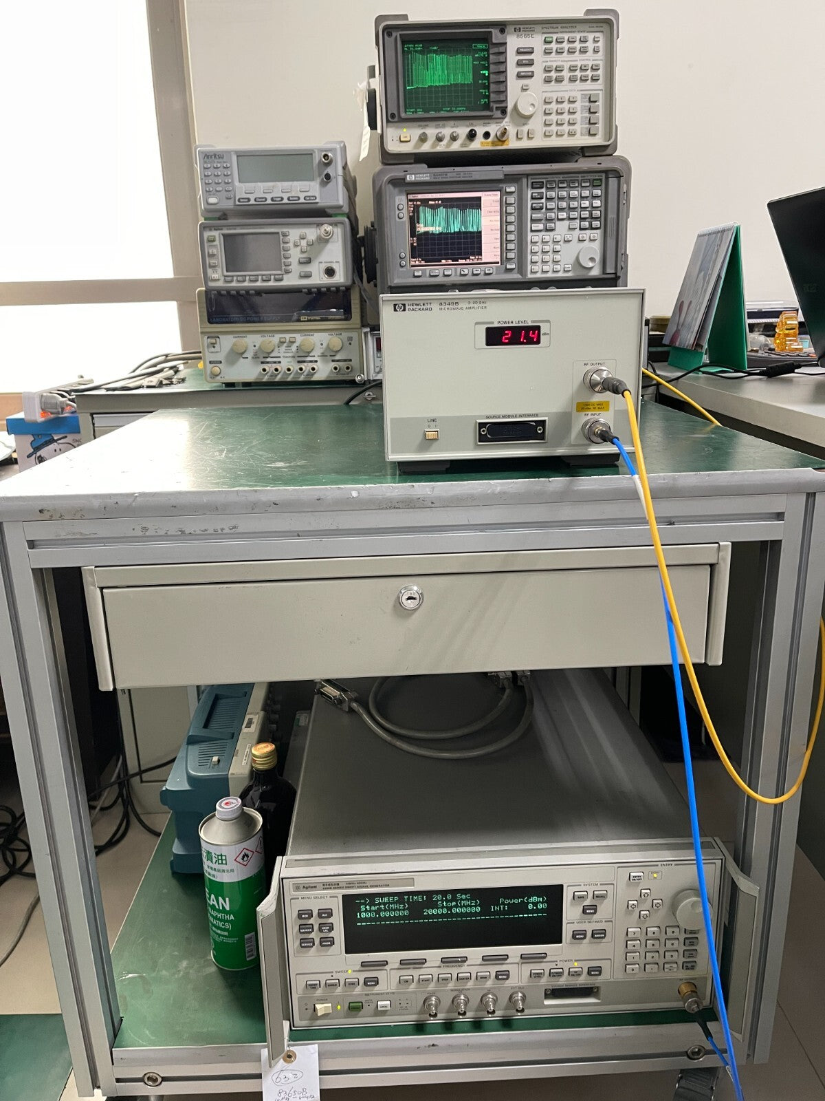 HP Agilent 8349B 2GHz - 20GHz Microwave Amplifier _ 03832