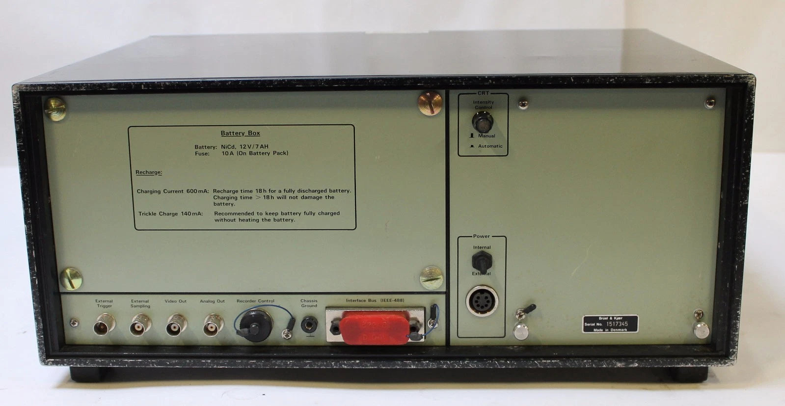 Bruel & Kjaer Vibration Analyzer Type 2515 w/ Carrying Case AS-IS