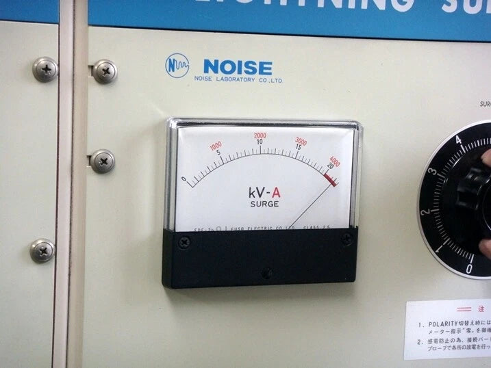 NOISE LSS-720E 20KV 4000A Lightning Surge Simulators