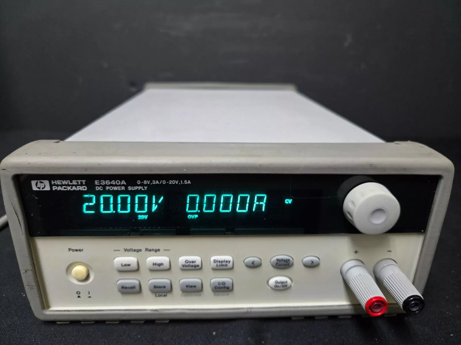 Agilent E3640A 8V 3A / 20V 1.5A DC Power Supply (1938)