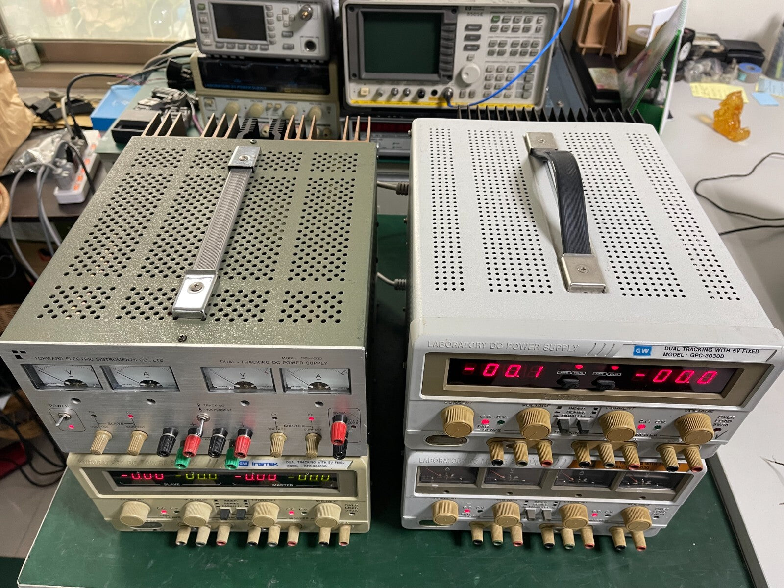 Gwinstek GPC-3030 , GPC3030D , Toward 6303D, TPS-4000 Dual tracking Power Supply