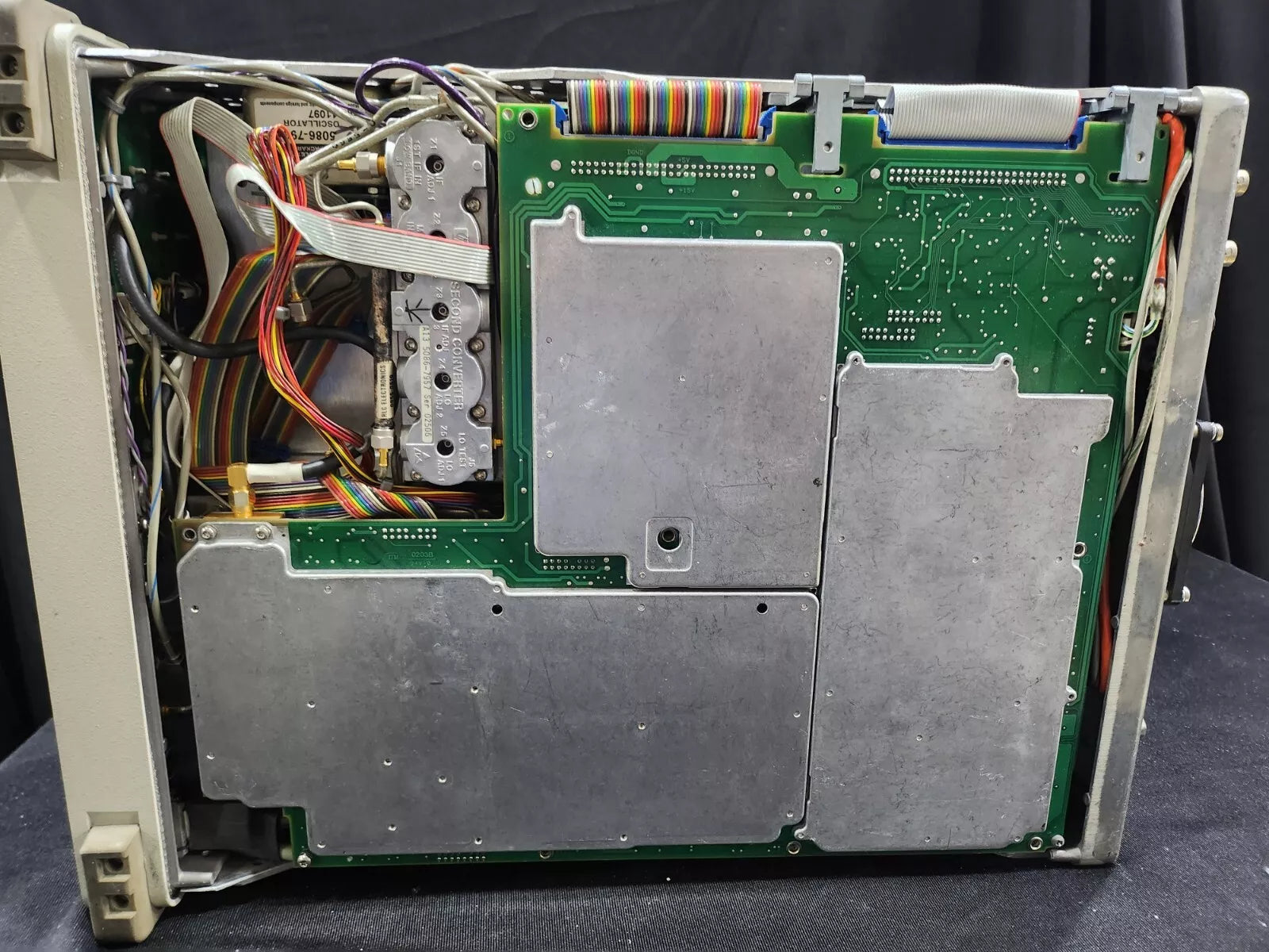 HP 8563E Spectrum Analyzer 30Hz to 26.5GHz Not Working - No Case (4071)