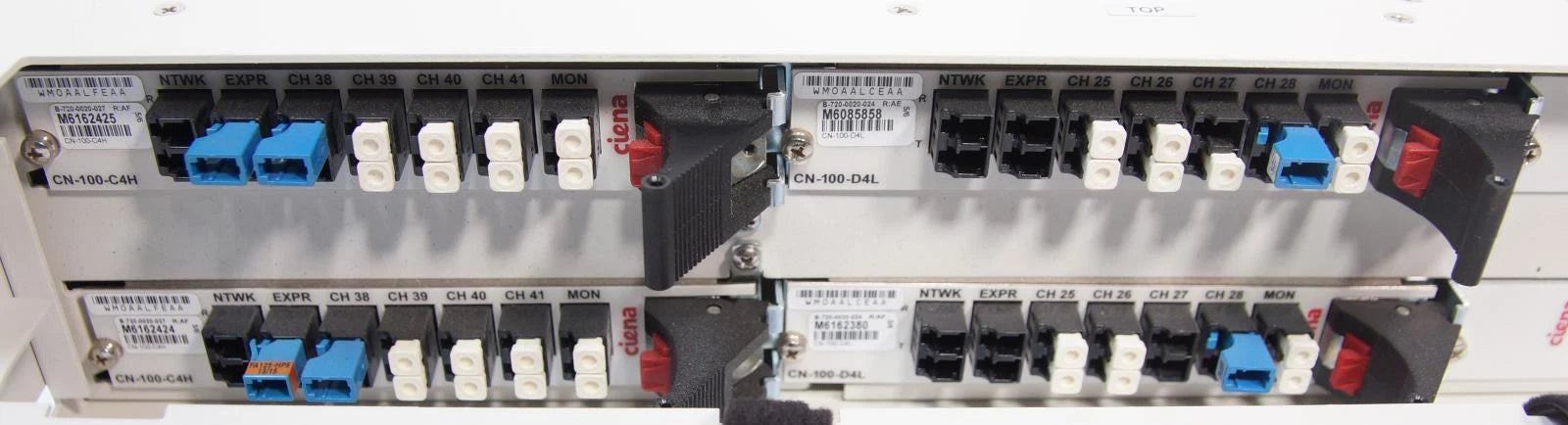 Ciena CN 2150 Passive Optical Multiplexer Chassis w 2x CN-100-D4L 2x CN-100-C4H