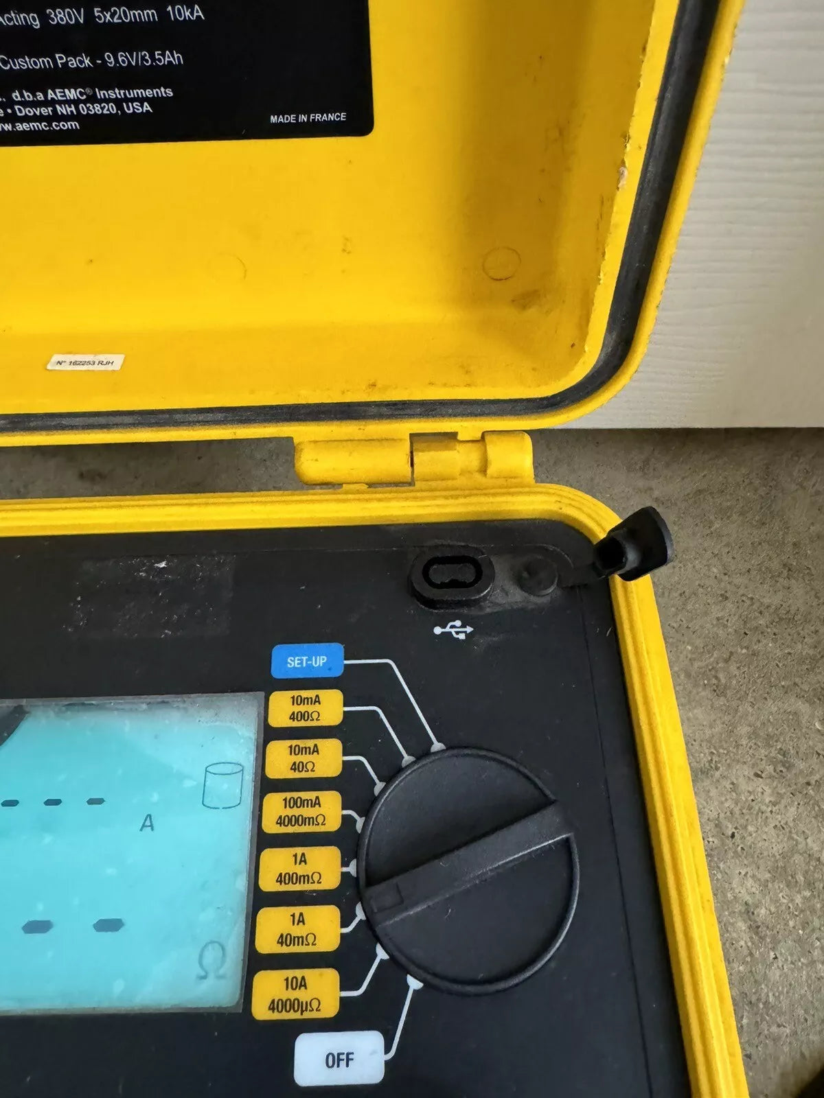 AEMC Instruments Model 6240 Micro-Ohmmeter 110V-230V 50/60Hz 80VA