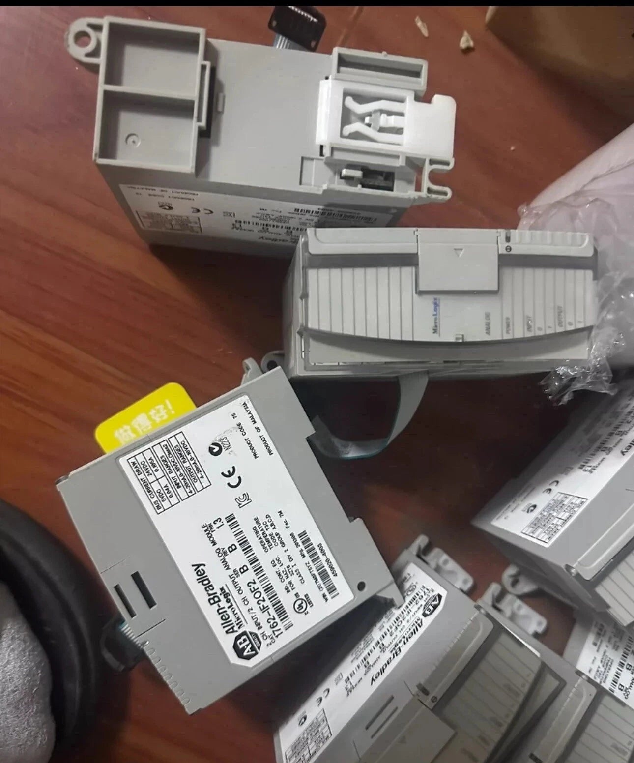 1762-IF20F2 SER B: Compact Analog Input Module for Efficient Data Acquisition