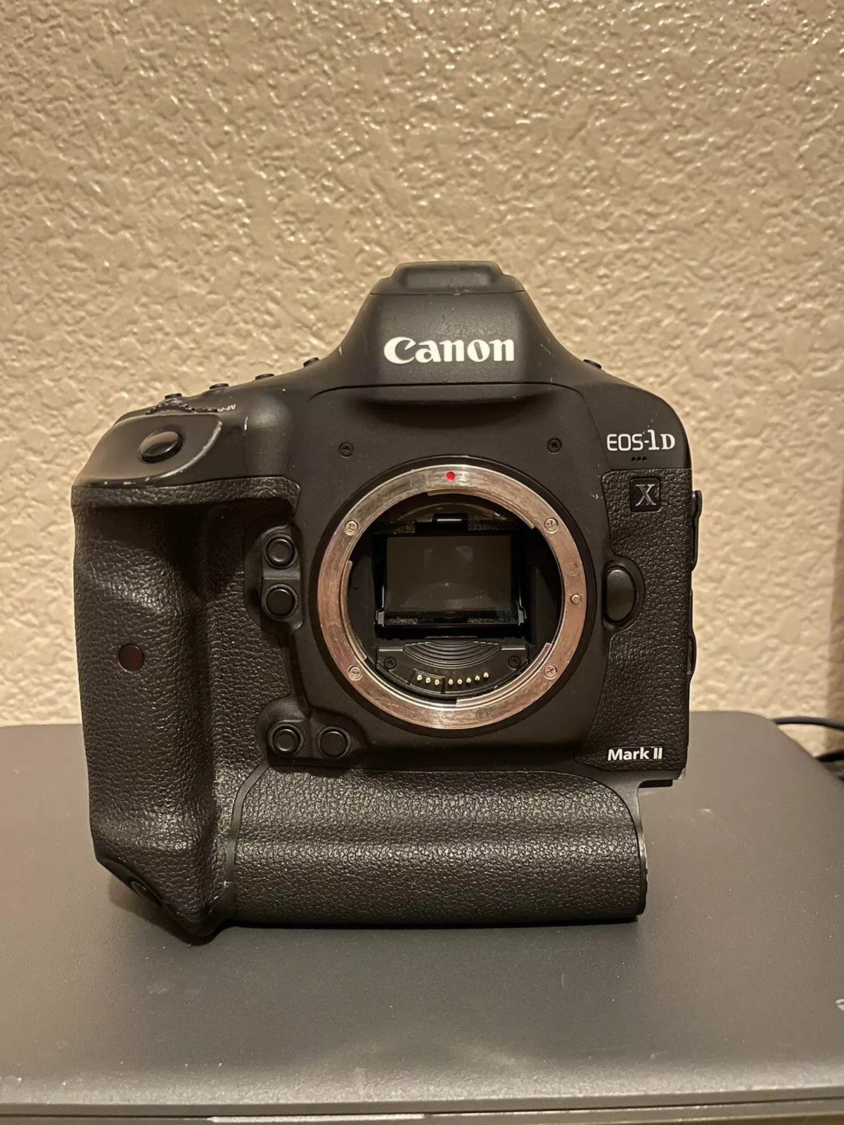 Canon EOS-1D X Mark II 20.2MP Digital SLR Camera - Black