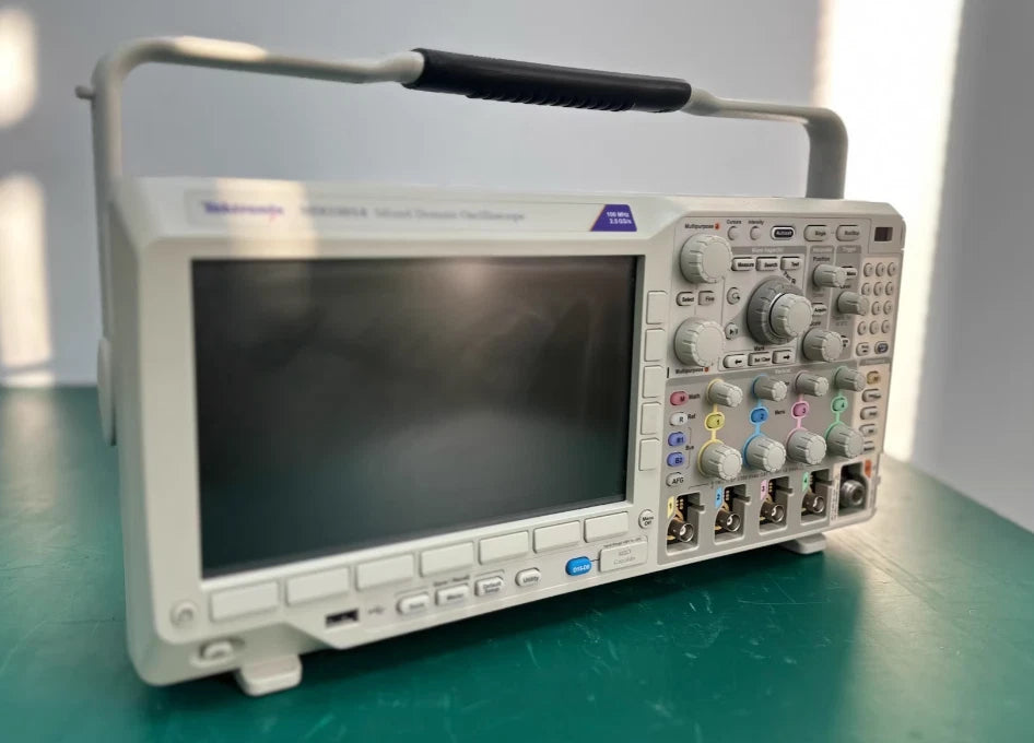 1PCS Tektronix MDO3014 Mixed Domain Oscilloscope, 4CH, 100 MHz, 2.5 GS/s