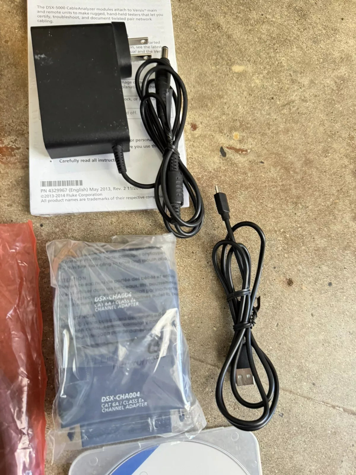 Fluke Networks DSX-5000 Versiv Cat6 Cable Certifier Tester Kit & FI-1000-Kit