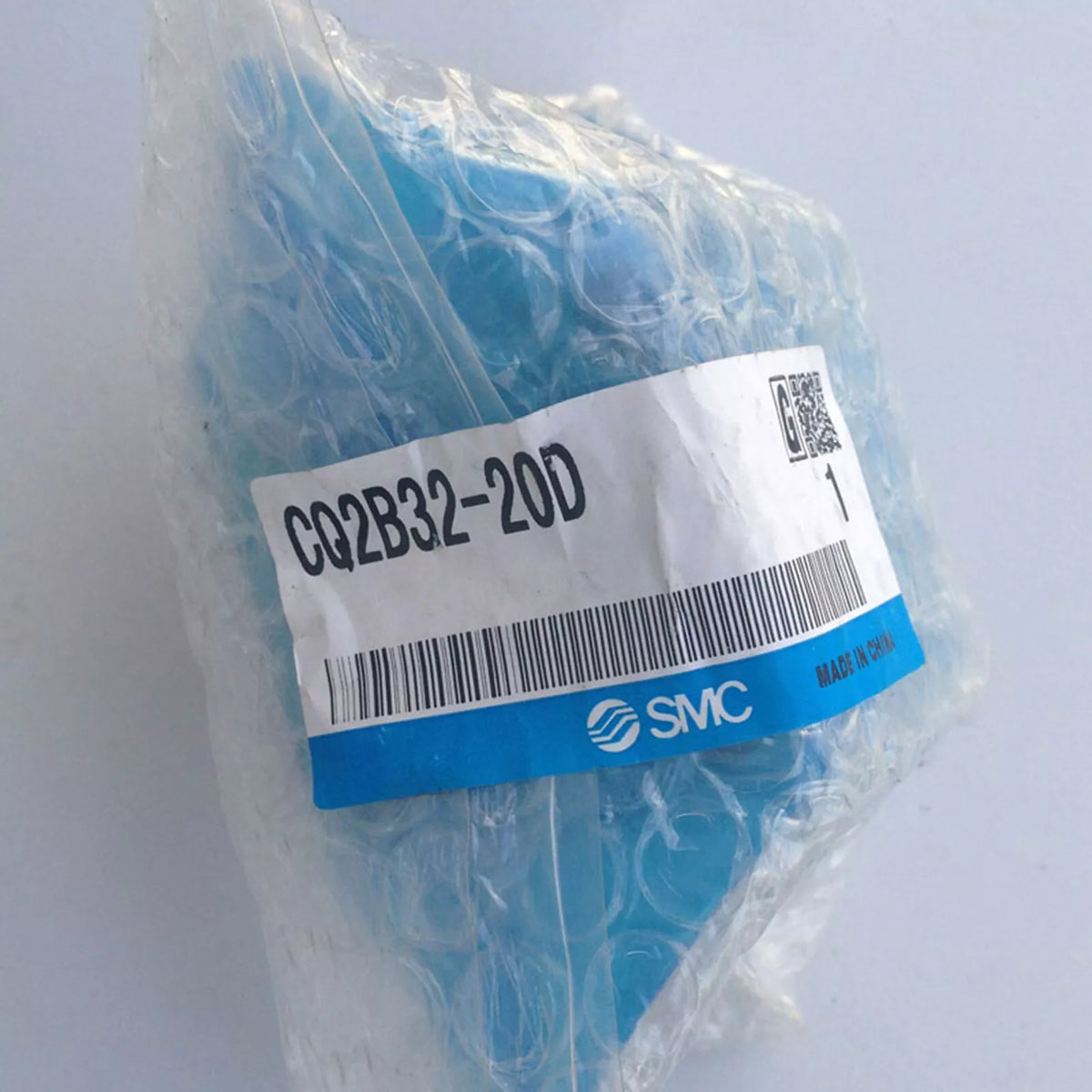 One New SMC CQ2B32-20D Cylinder Expedited Shipping