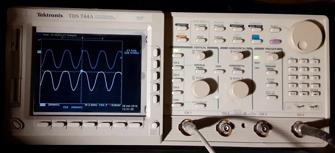 Tektronix TDS744A LCD Upgrade
