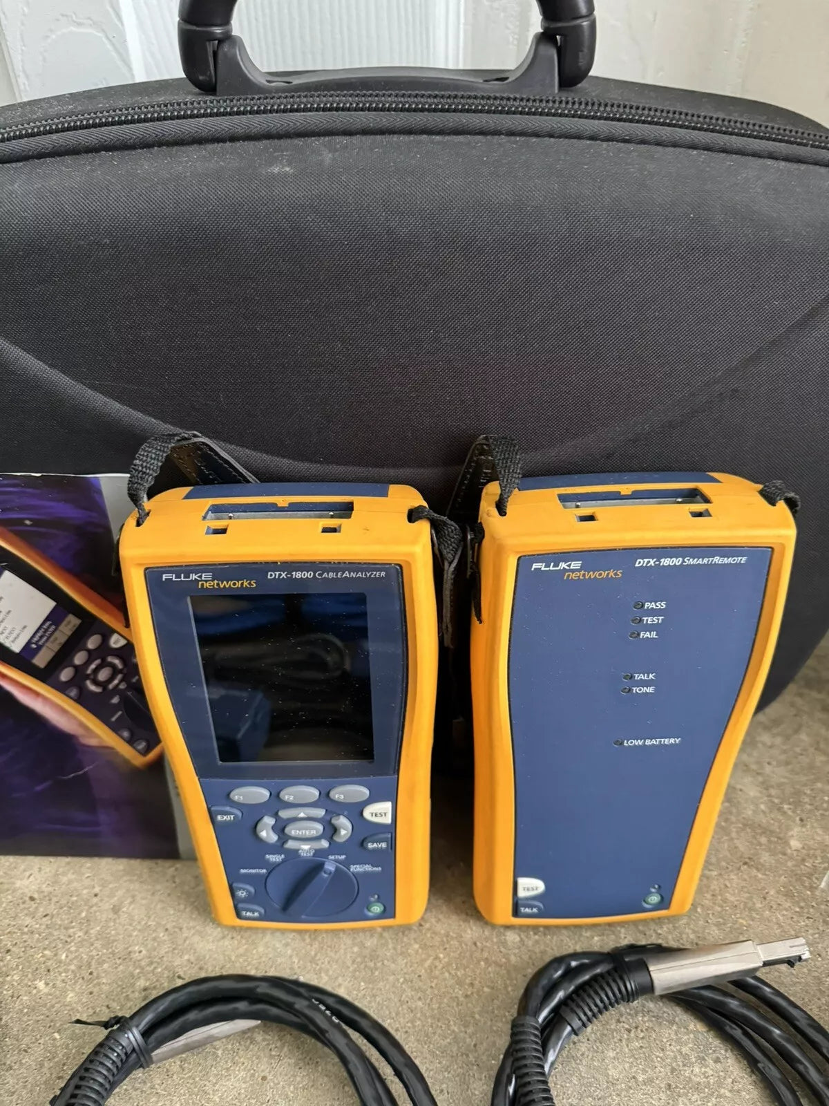 Fluke Networks DTX-1800 Cable Analyzer Kit with DTX-CHA001A CAT6 Channel Adapters
