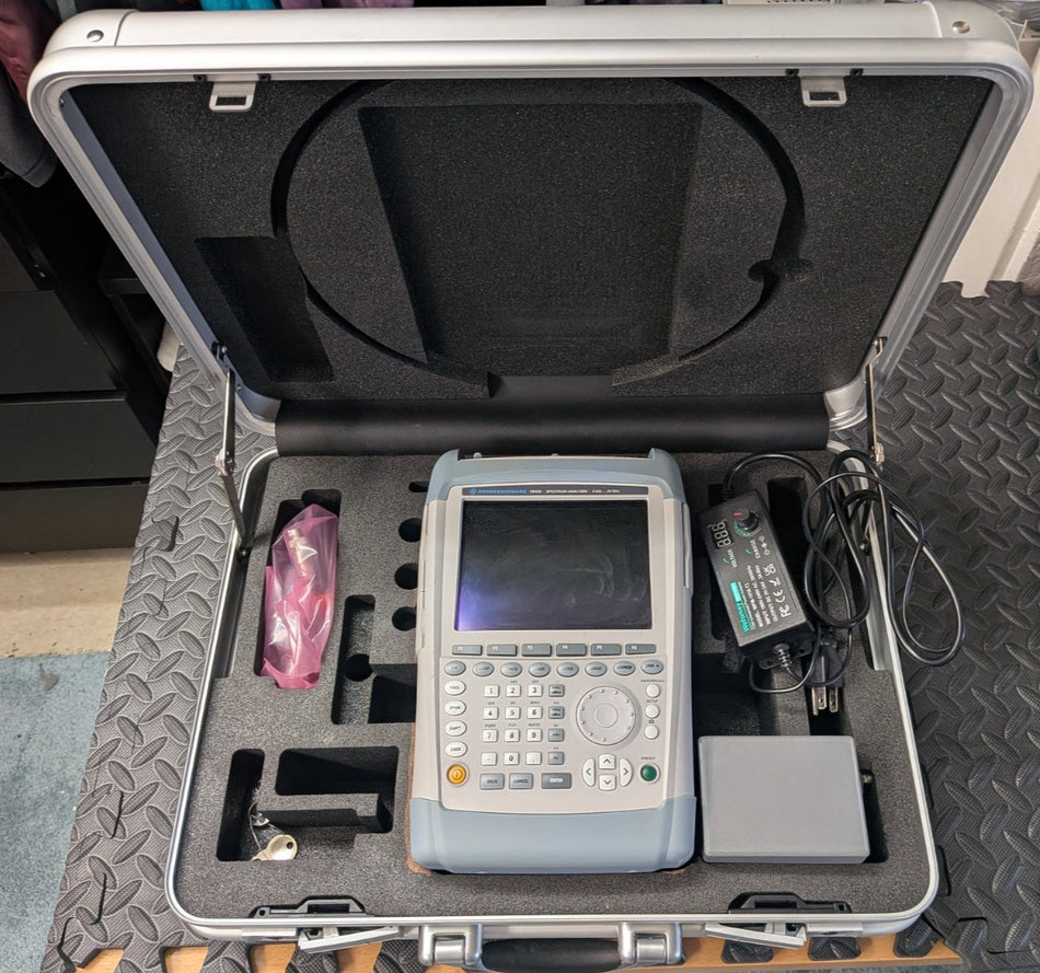 Rohde & Schwarz R S Fsh20 K17 Handheld Spectrum Analyzer /Meter+Sensor !Cal'd!